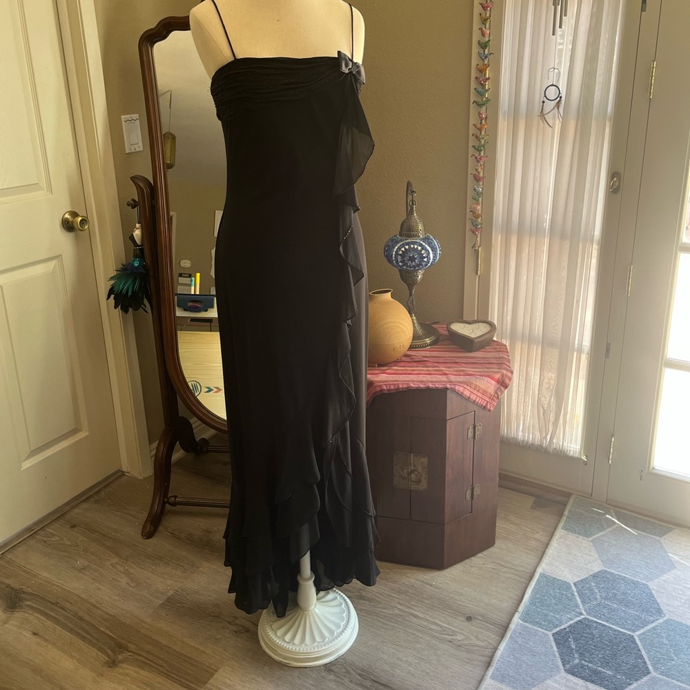 Little vintage black dress
